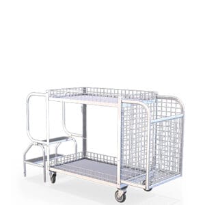 CARRO DE ABASTECIMENTO COM ESCADA AMAPÁ