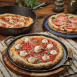 Forma de Pizza com Suporte de Madeira Santana