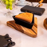 Petisqueira individual com suporte de madeira Santana