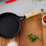 Tapioqueira com cabo de Madeira Santana